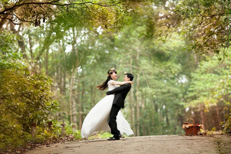 Statistics Show: 3 in 10 Newlywed Pairs Embrace the DINK Lifestyle