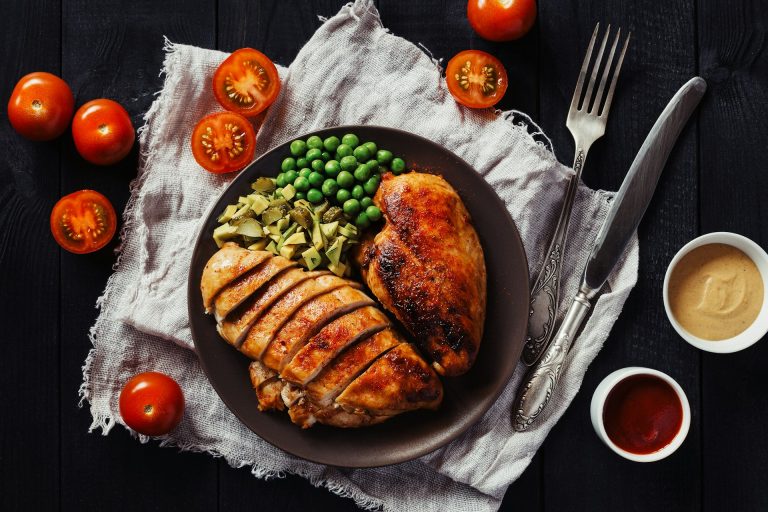 How Long to Boil Chicken Breast: Simple Guidelines for Bone-In, Boneless, and Frozen Chicken