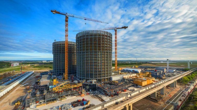 China’s Show of Force Stuns the World as 2.2 Million Pounds of Steel Installed in Record Time on Futuristic Nuclear Reactor