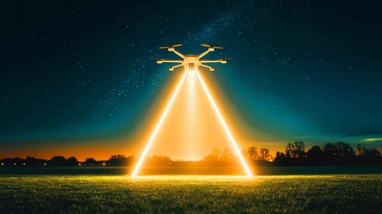 “It’s Brighter Than the Sun”: ‘Flying Sun’ Drone Unleashes 300,000-Lumen Beam That Instantly Turns the Darkest Night Into Blinding Day