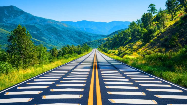 Unbelievable: China’s Ingenious Plan to Transform Dead Wind Turbine Blades into Crack-Free Roads Shocks the World with Unmatched Innovation