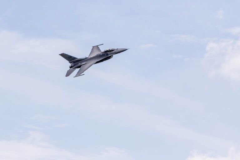 “An Unknown Object Hit the F-16”: Astounding Mystery Unfolds at This Military Site in Arizona as Report Reveals Stunning Details