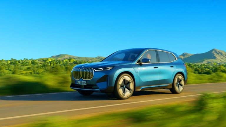 “Tesla Killers on the Loose”: BMW’s Jaw-Dropping Electric SUV Boasts Unprecedented 500-Mile Range, Threatening to Rewrite the EV Playbook